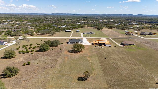 344 Buckskin, Bandera, TX 78003