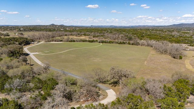 344 Buckskin, Bandera, TX 78003