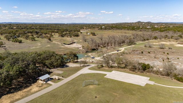 344 Buckskin, Bandera, TX 78003