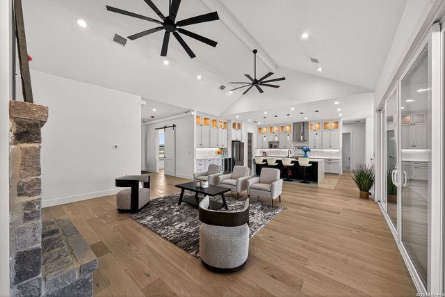 344 Buckskin, Bandera, TX 78003