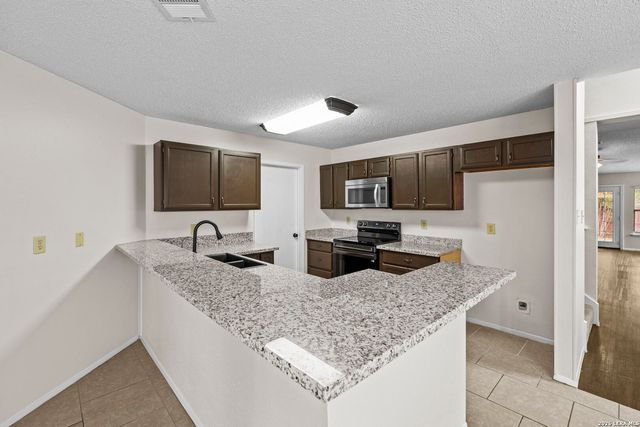 10338 COUNTRY VIS, San Antonio, TX 78240