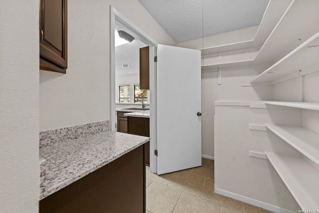 10338 COUNTRY VIS, San Antonio, TX 78240
