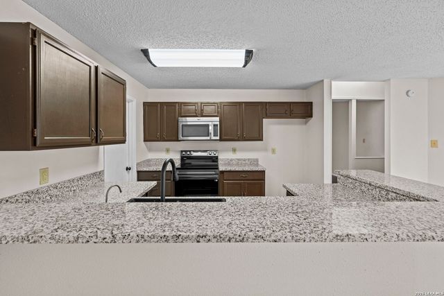 10338 COUNTRY VIS, San Antonio, TX 78240