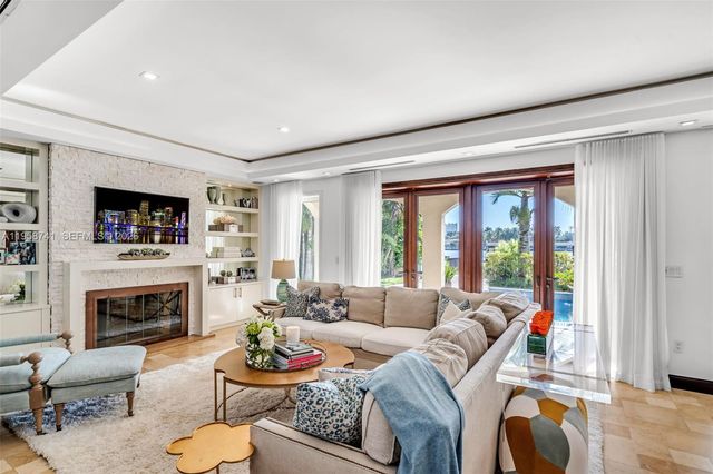 1398 Bay Drive, Miami Beach, FL 33141