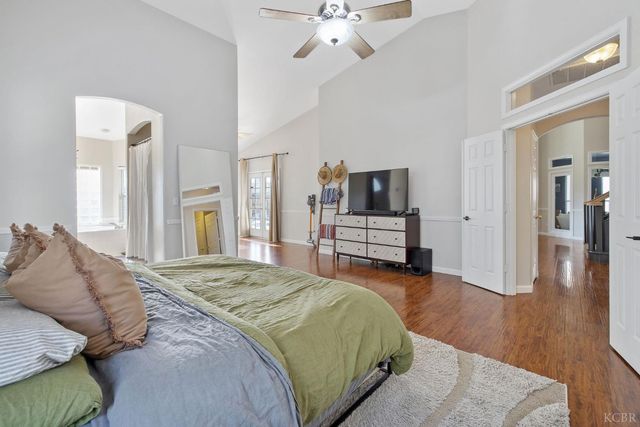 1007 W Saffron Street, Hanford, CA 93230