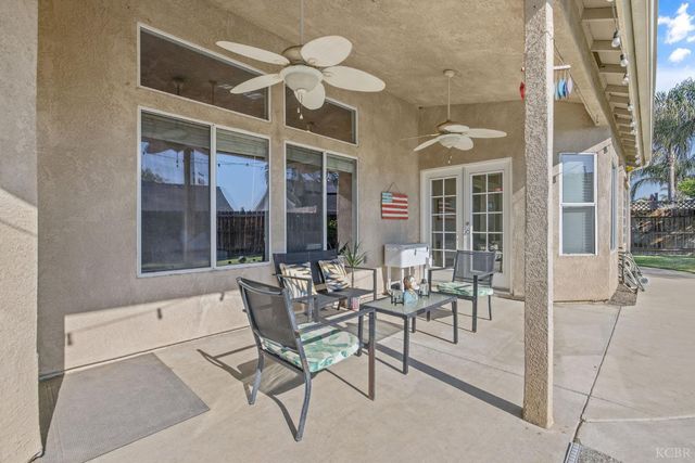 1007 W Saffron Street, Hanford, CA 93230