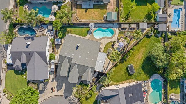 1007 W Saffron Street, Hanford, CA 93230