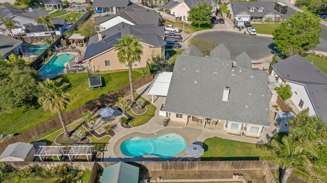 1007 W Saffron Street, Hanford, CA 93230