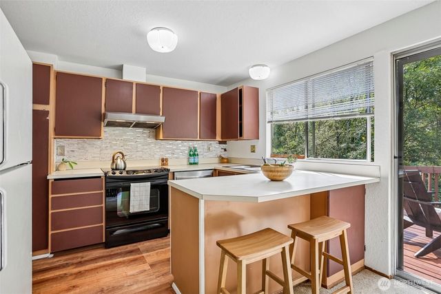 6845 NE 191st Street, Kenmore, WA 98028