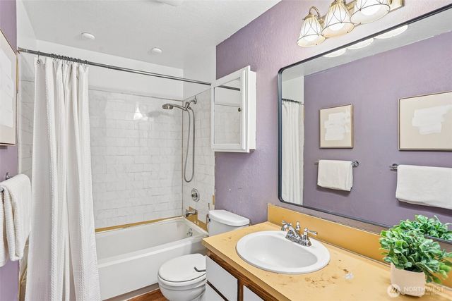 6845 NE 191st Street, Kenmore, WA 98028