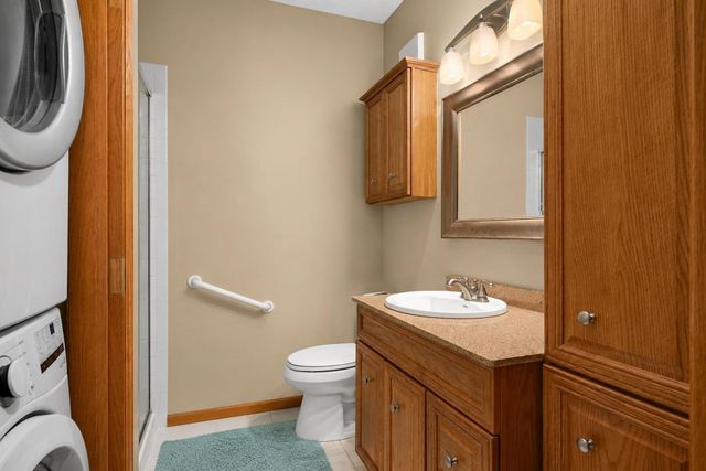 5985 Rowland Road 302, Minnetonka, MN 55343