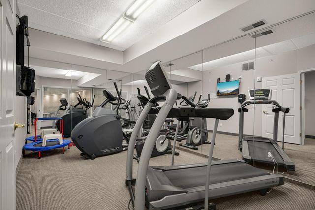 5985 Rowland Road 302, Minnetonka, MN 55343