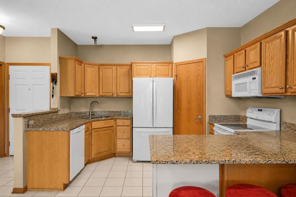 5985 Rowland Road 302, Minnetonka, MN 55343 — photo 4
