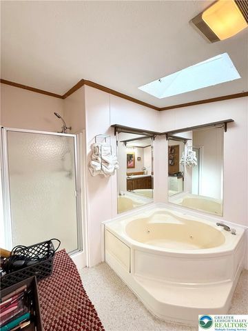 1190 Grange Road W11, Lower Macungie Twp, PA 18106