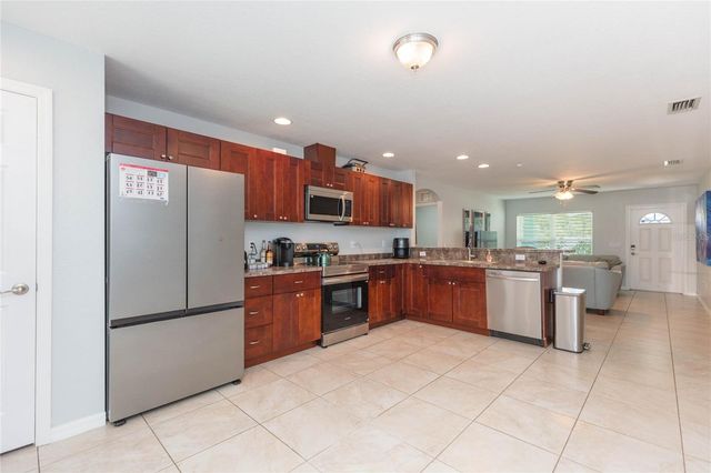 1922 MELROSE AVENUE S, St Petersburg, FL 33715