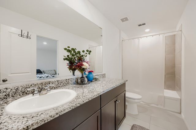 2305 Mobile Drive, Ennis, TX 75119