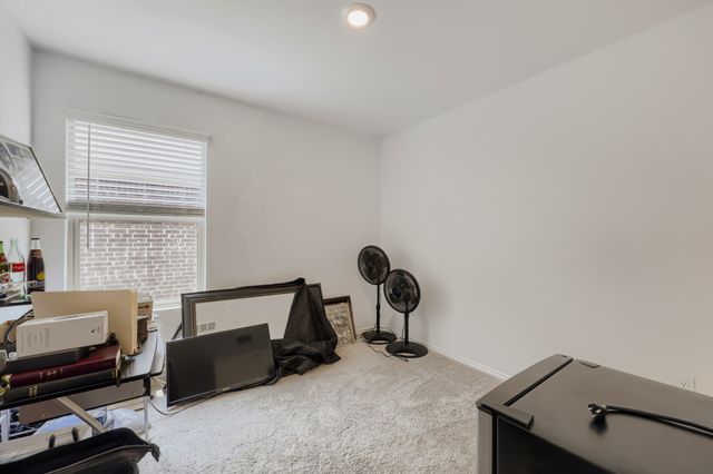 2305 Mobile Drive, Ennis, TX 75119