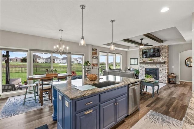 20804 W 189th Street, Spring Hill, KS 66083