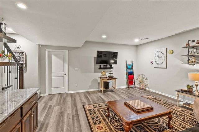 20804 W 189th Street, Spring Hill, KS 66083