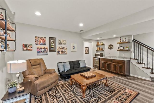 20804 W 189th Street, Spring Hill, KS 66083