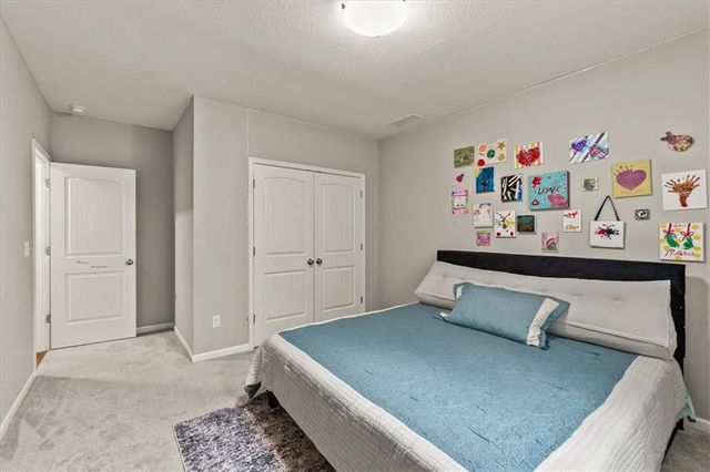 20804 W 189th Street, Spring Hill, KS 66083