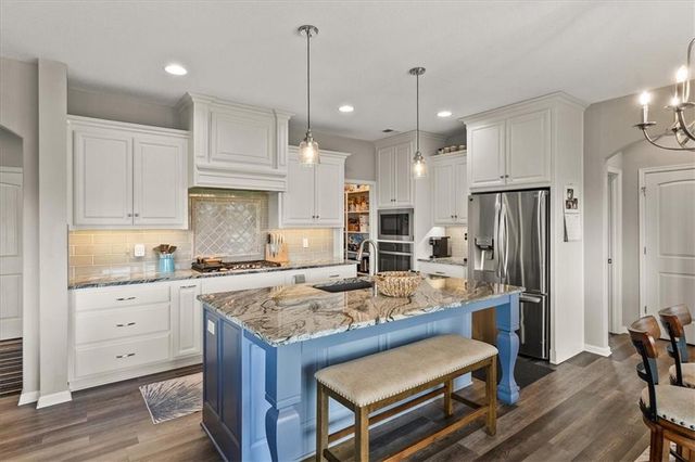 20804 W 189th Street, Spring Hill, KS 66083