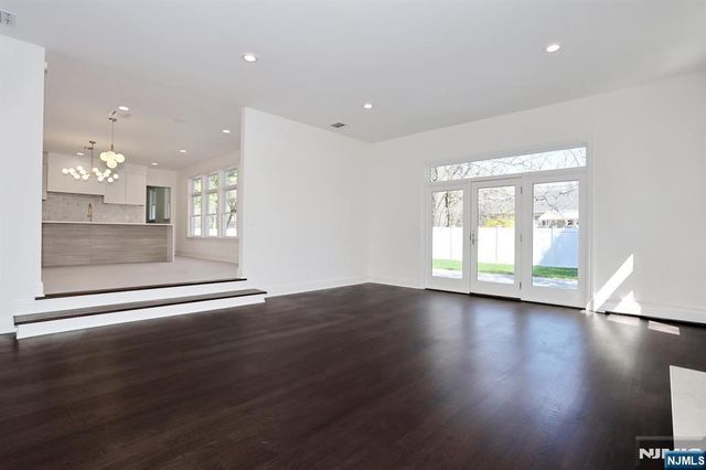 337 Franklin, Haworth, NJ 07641
