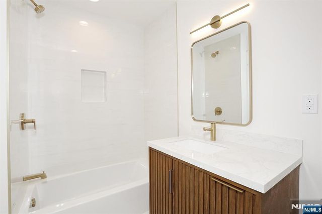 337 Franklin, Haworth, NJ 07641