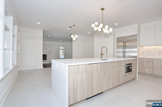 337 Franklin, Haworth, NJ 07641