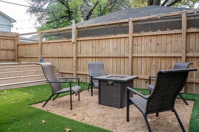 210 N AVALON ST, Memphis, TN 38112