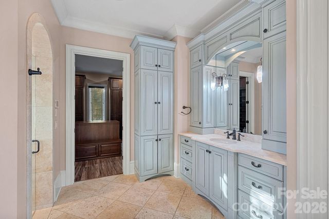 4901 Carmel Park Drive, Charlotte, NC 28226