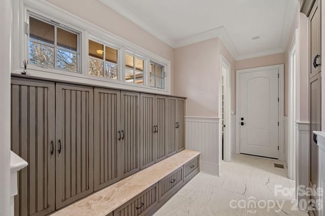 4901 Carmel Park Drive, Charlotte, NC 28226