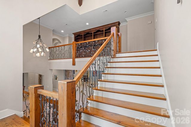 4901 Carmel Park Drive, Charlotte, NC 28226