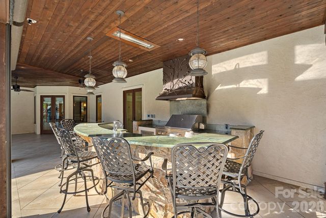 4901 Carmel Park Drive, Charlotte, NC 28226