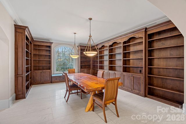 4901 Carmel Park Drive, Charlotte, NC 28226