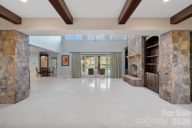 4901 Carmel Park Drive, Charlotte, NC 28226