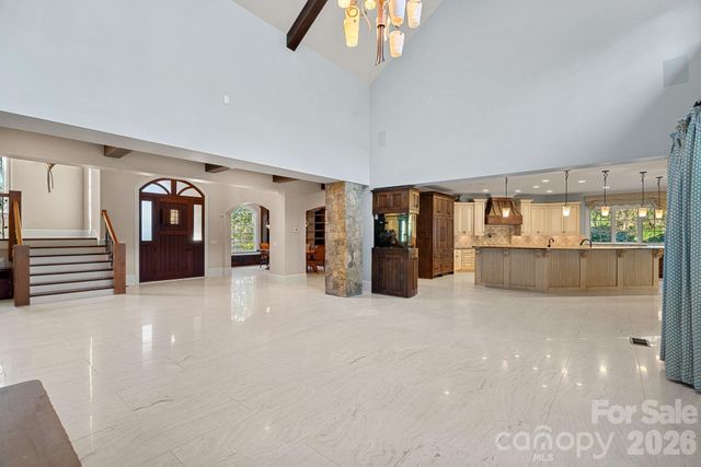 4901 Carmel Park Drive, Charlotte, NC 28226