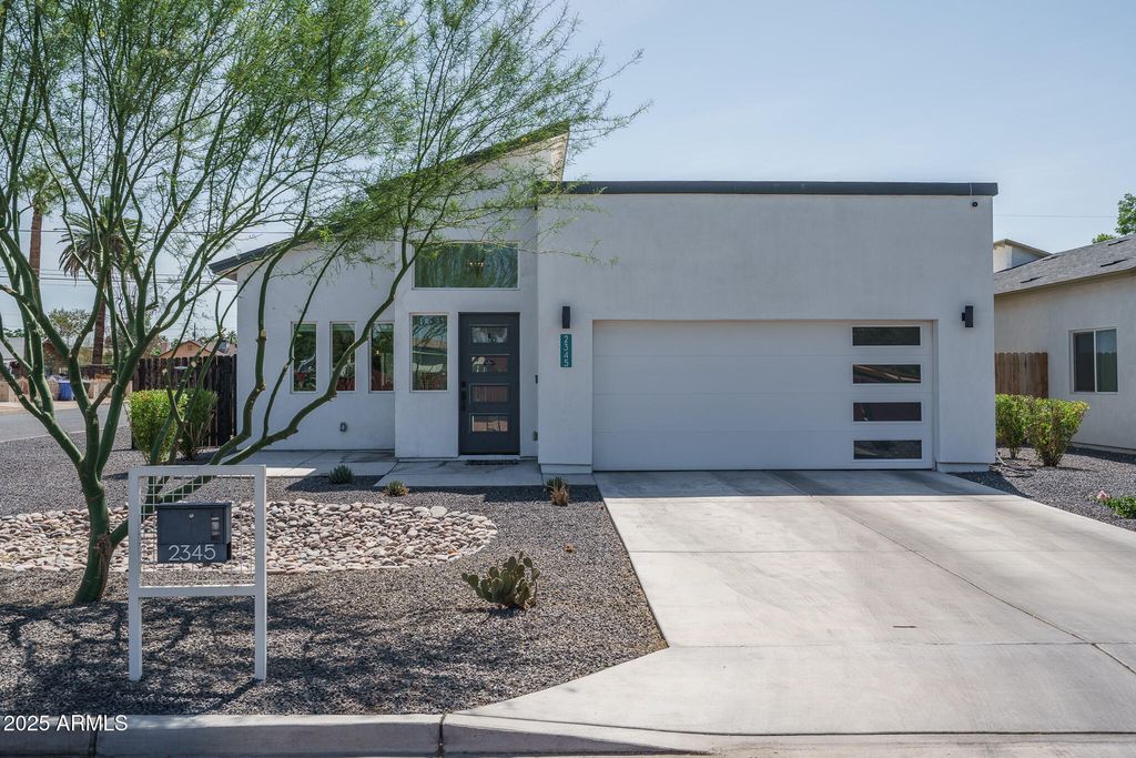 2345 N 28TH Place, Phoenix, AZ 85008