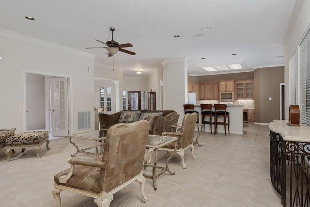 55 W Palmer Bend, The Woodlands, TX 77381