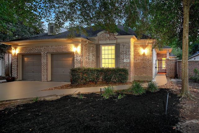 55 W Palmer Bend, The Woodlands, TX 77381