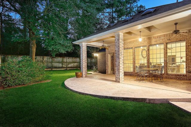 55 W Palmer Bend, The Woodlands, TX 77381