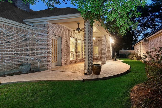 55 W Palmer Bend, The Woodlands, TX 77381