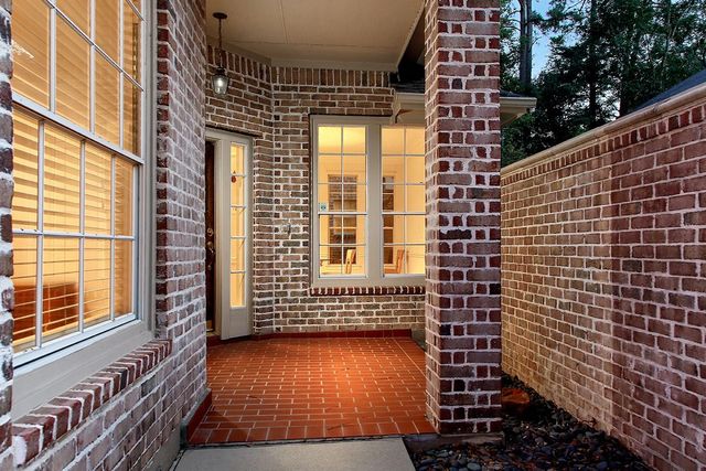 55 W Palmer Bend, The Woodlands, TX 77381