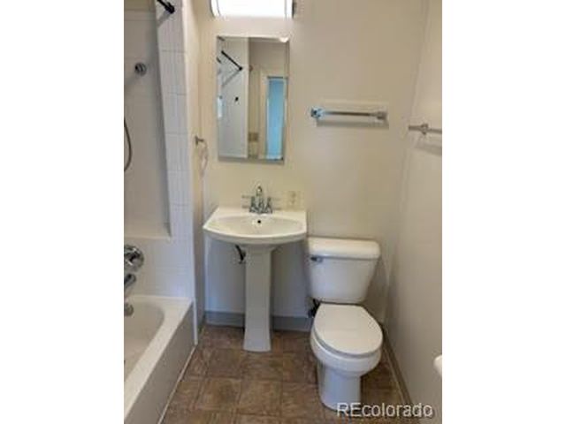 3024 S Delaware St, Englewood, CO 80110