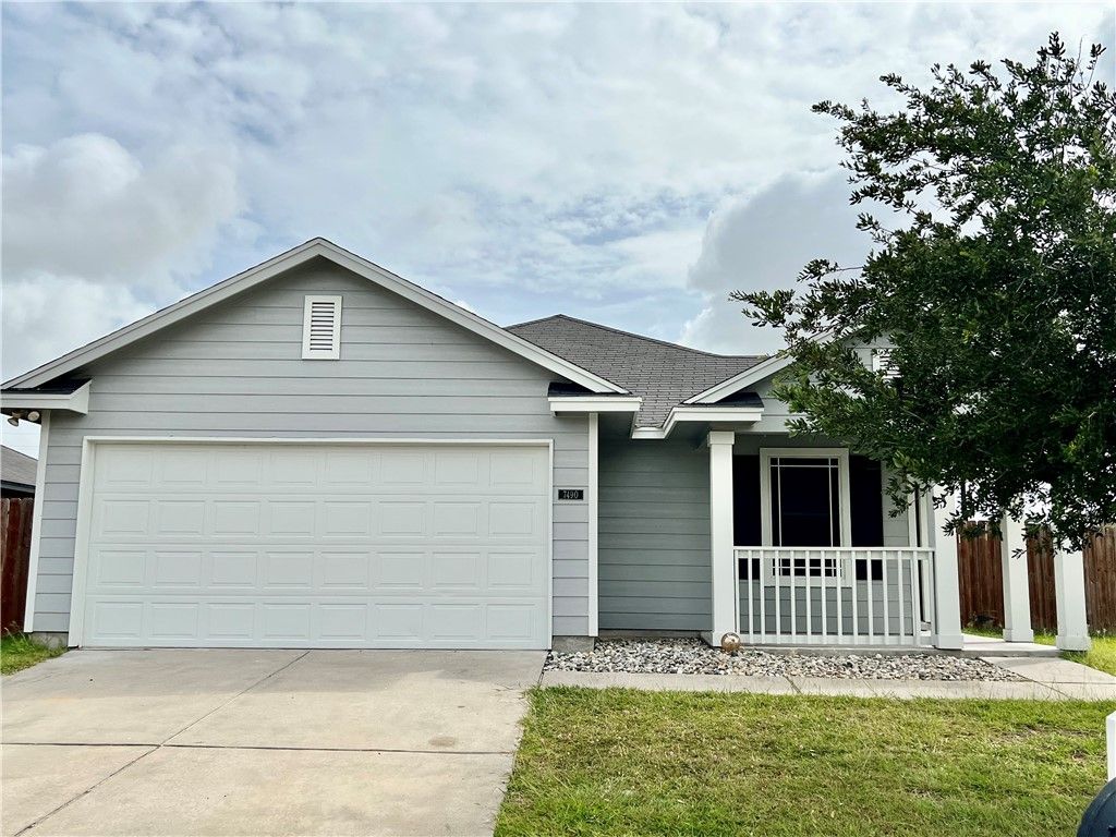 7490 Star Harbor Dr, Corpus Christi, TX 78414