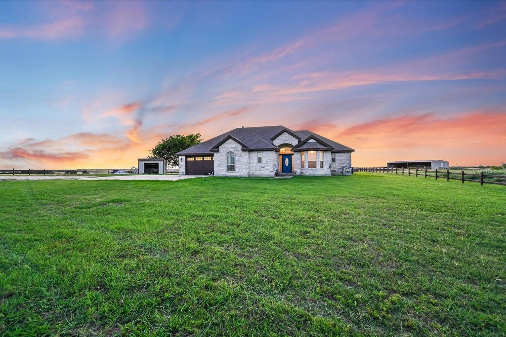 2101 County Road 469, Thrall, TX 76578