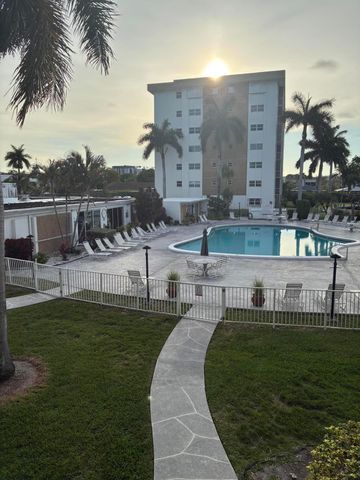 3020 NE 16th Avenue 102, Oakland Park, FL 33334