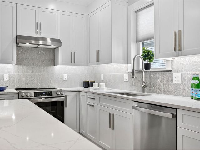 175 School St 2, Boston, MA 02130