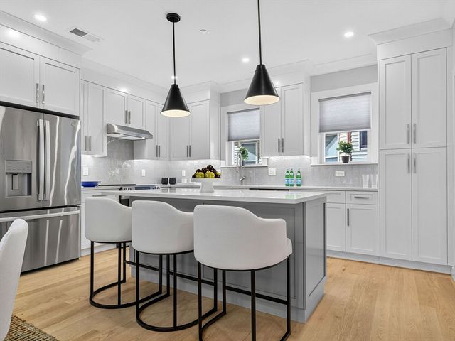 175 School St 2, Boston, MA 02130