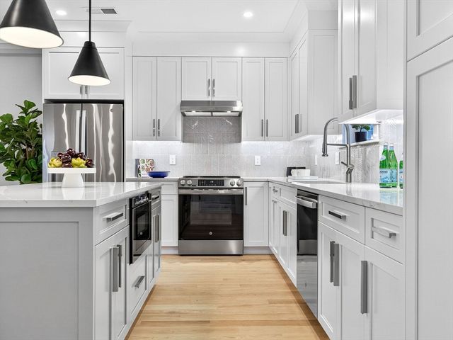 175 School St 2, Boston, MA 02130